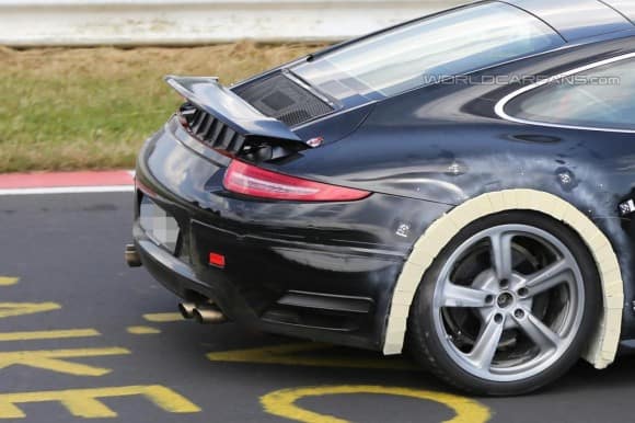 Spyshots - une possible Porsche 911 Carrera 4 GTS-2