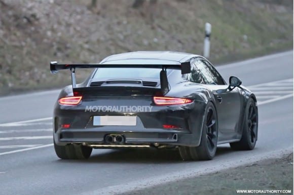L'arrière extrêmement imposant de la nouvelle Porsche 911 GT3 RS