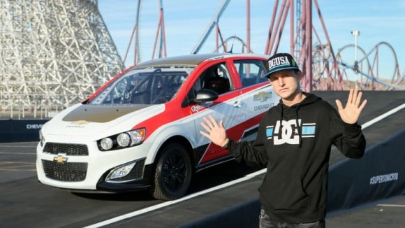Rob Dyrdek saut marche arrière Chevrolet Sonic-2