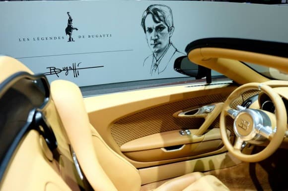 Hommage à l'artiste qui a réalisé l'éléphant dansant (symbole de Bugatti)