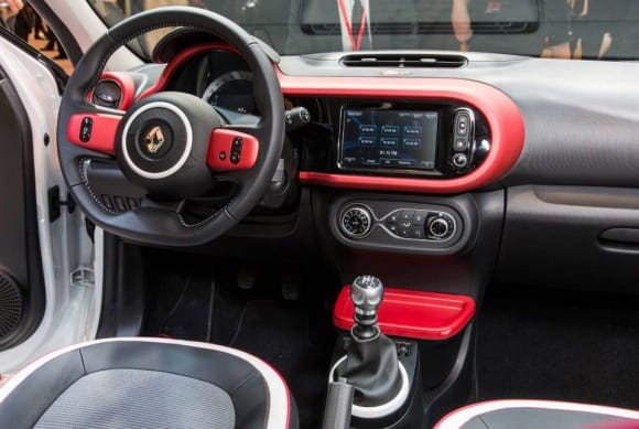 Intérieur de la nouvelle Renault Twingo 3 + Système R-Link