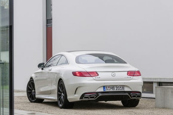 La S63 AMG Coupé s'équipe, comme les autres modèles AMG, de 4 sorties d'échappement