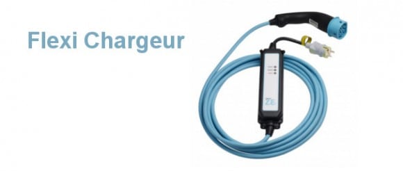 La Renault Zoé se raccorde directement sur une prise domestique via le cable Flexi Charger
