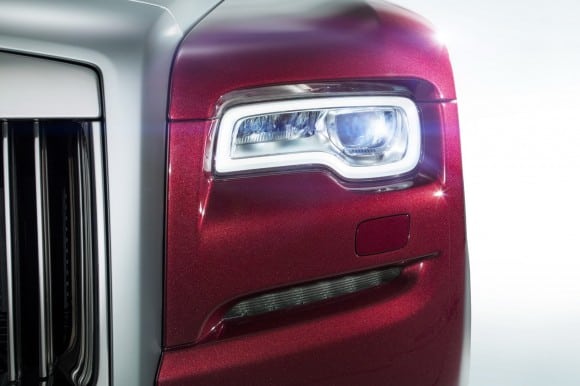 Les nouveaux phares à LED ne s'intègrent pas parfaitement sur cette Rolls Royce Ghost 2