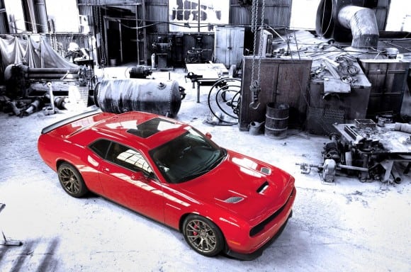 La SRT Hellcat s'offre 2 prises d'air supplémentaires sur le capot