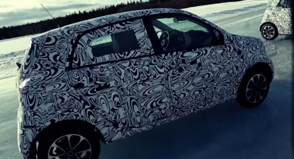 La Smart ForFour lourdement camouflée !