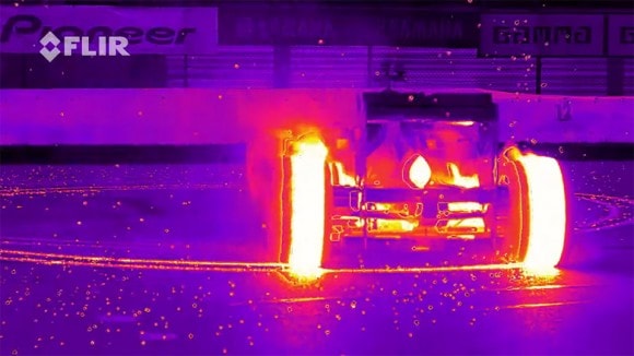 Ça chauffe du côté des pneus de la Redbull RB8