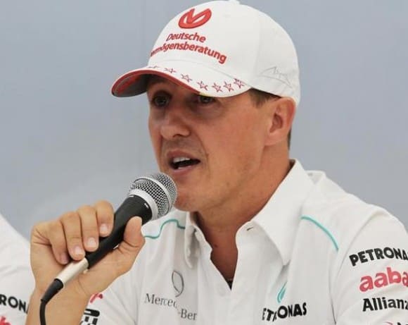 Michael Schumacer annonçant son retrait de la Formule 1 en 2012 !