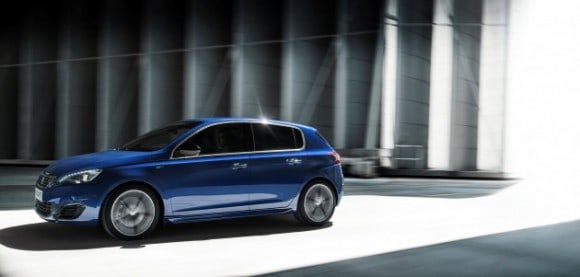 La 308 GT vient venir s'inquiéter les Golf GTI