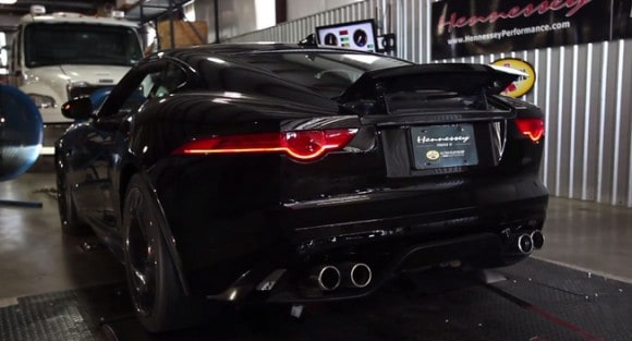 Le F-Type R sur le banc de puissance de Hennessey !