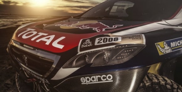Total et RedBull se font immédiatement remarquer sur ce 2008 DKR