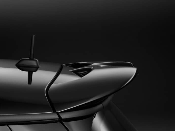 Un aileron pour optimiser l'appui aérodynamique de cette MINI JCW