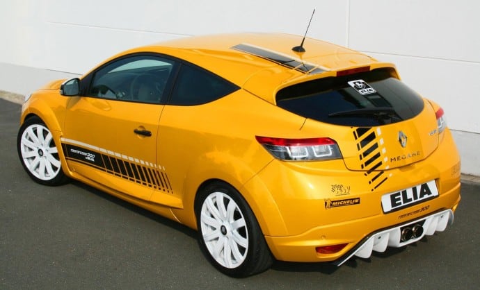 Nouveau diffuseur et nouvelle ligne d'échappement pour cette Megane RS TourDeCorse300