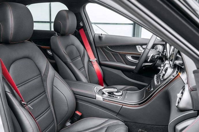 Le retour des ceintures rouges, miam miam !