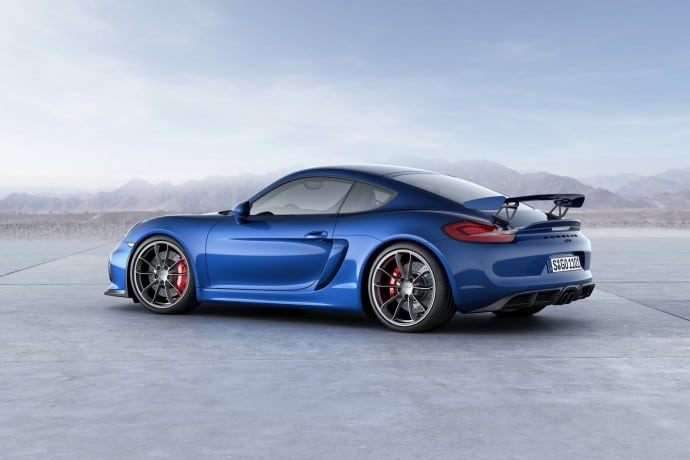 Porsche-Cayman-GT4-3