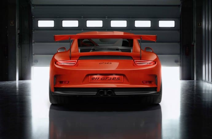 L'imposant aileron trône sur cette version 2015 de la Porsche 911 GT3 RS